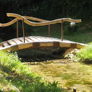 Moulin Bas, Pres De La Riviere Bed & Breakfast